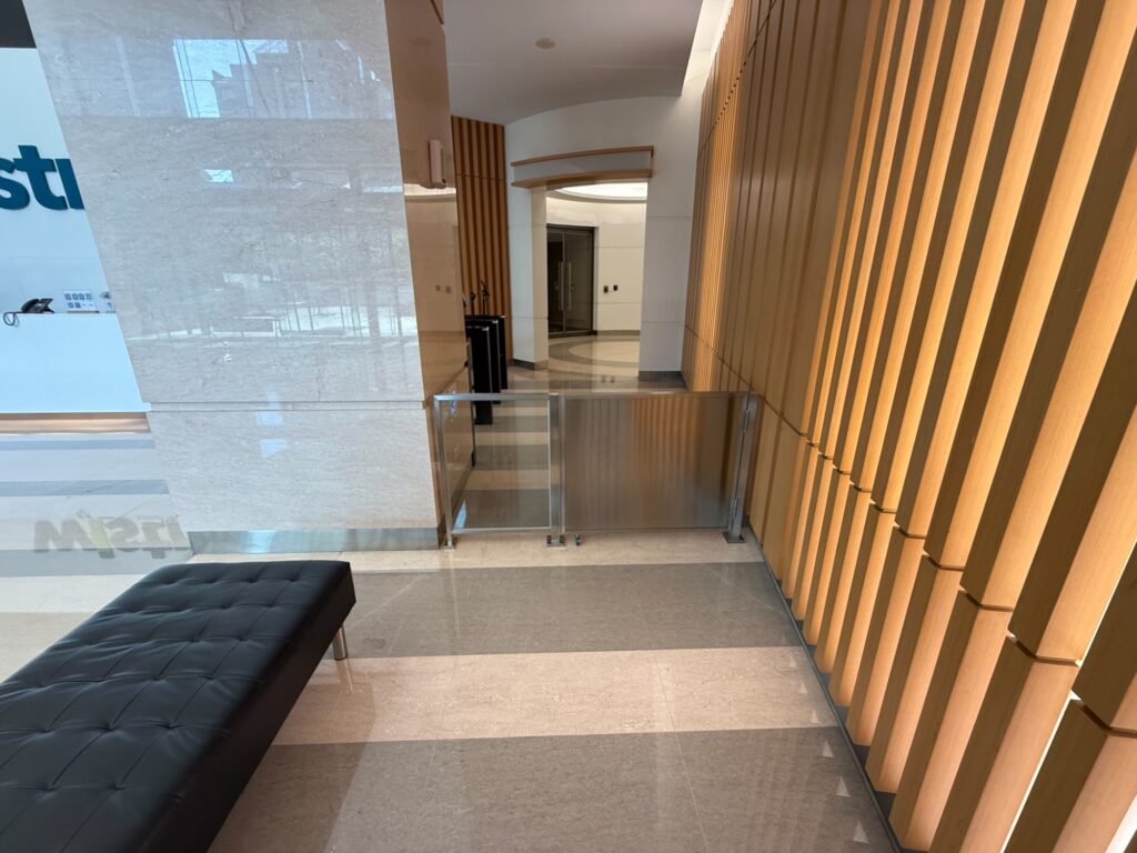 緯創台北總部大廳門禁裝置全景